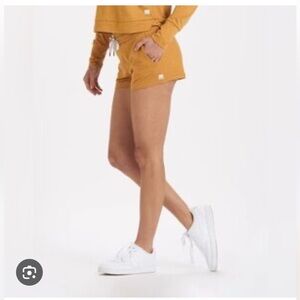 Vuori NEW WITH TAGS Halo Performance Shorts‎ large athleisure workout travel